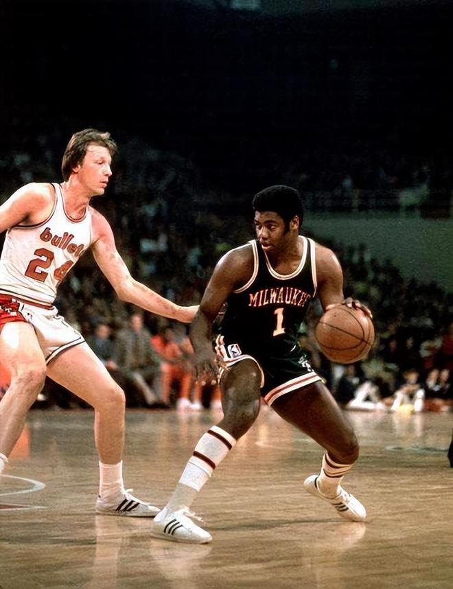 因庆祝动作 因庆祝动作